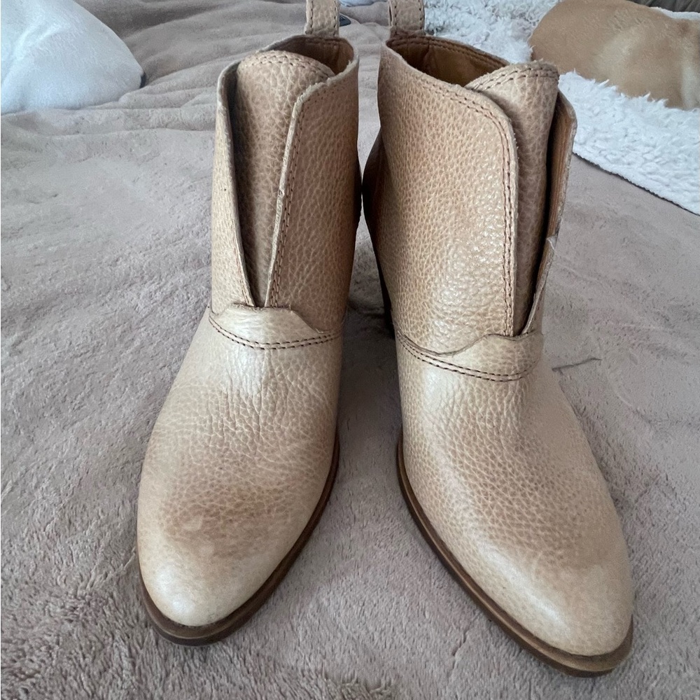 Lucky brand tan leather boots